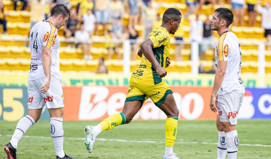 Na retomada de jogo paralisado por causa da chuva, Mirassol busca empate no derby